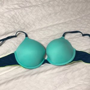 PINK Victoria’s Secret Wear Everywhere Pushup Bra